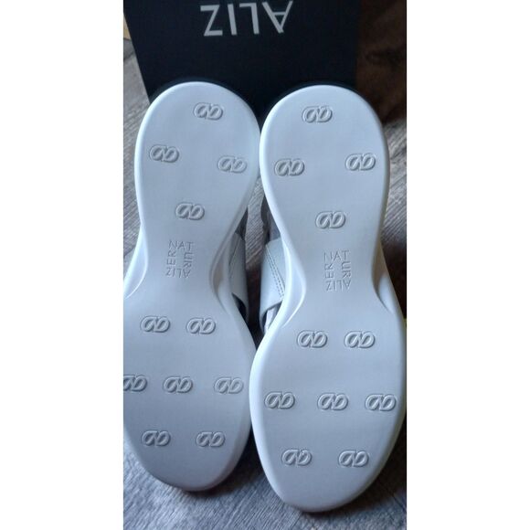 Naturalizer Women's Size 9.5 M Lillian, Mist Gray, Slingback Sandals, NWT - Picture 4 of 6